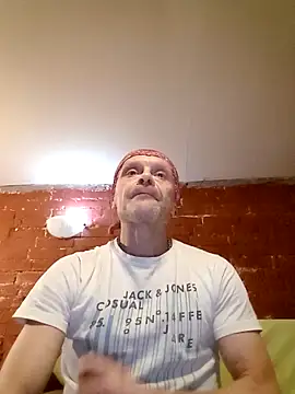 Snapshot of Kuba_Gd chatting on 8, 10, 2025 Kuba Gd online show from 8, 10, 2025