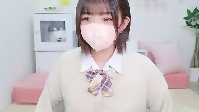 Snapshot of Hinata_Sun chatting on 4, 10, 2025 Hinata Sun online show from 4, 10, 2025