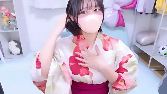 Snapshot of Hinata_Sun chatting on 15, 7, 2026 Hinata Sun online show from 15, 7, 2026