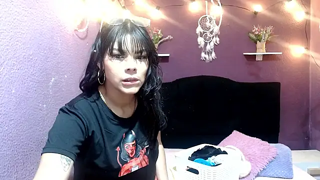 Snapshot of brenda_smile33 chatting on 17, 9, 2025 brenda smile33 online show from 17, 9, 2025