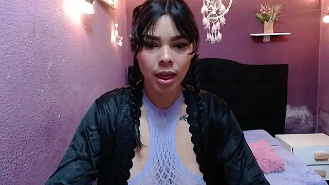 Snapshot of brenda_smile33 chatting on 10, 10, 2025 brenda smile33 online show from 10, 10, 2025