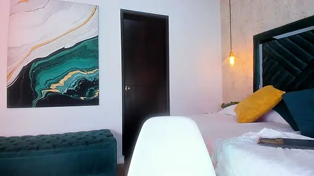 Sofi Moreno online show from 4, 4, 2026