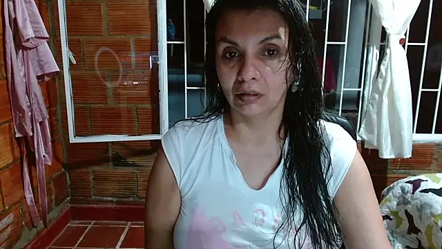 Snapshot of Milf_Fantassyy chatting on 11, 9, 2025 Milf Fantassyy online show from 11, 9, 2025