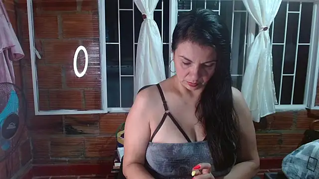 Snapshot of Milf_Fantassyy chatting on 4, 10, 2025 Milf Fantassyy online show from 4, 10, 2025