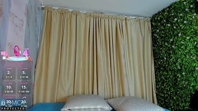 Kiara Zahiri   online show from 20, 9, 2025