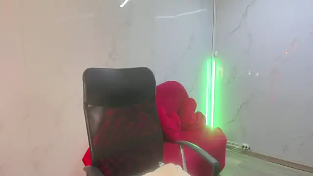 ashlyy sweet  online show from 15, 3, 2026