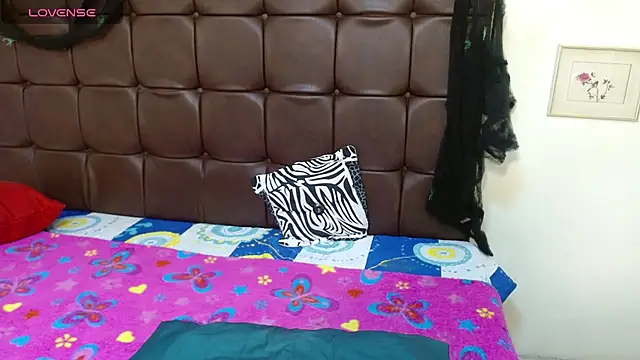 Snapshot of juliana_soto1 chatting on 20, 10, 2025 juliana soto1 online show from 20, 10, 2025