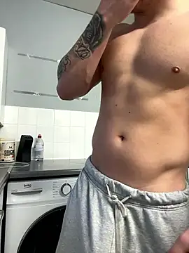 Snapshot of harleybarker chatting on 19, 1, 2026 harleybarker online show from 19, 1, 2026