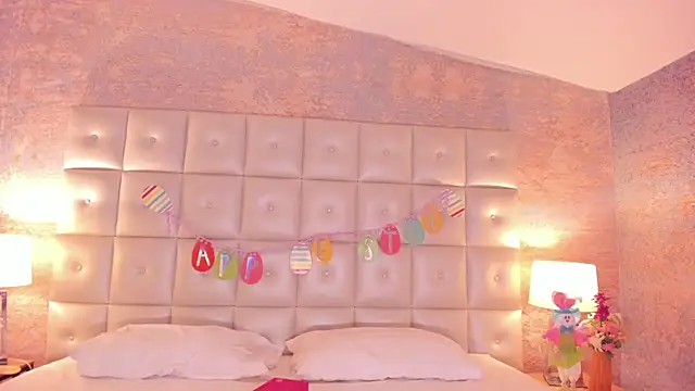 SheyLopez online show from 9, 4, 2026