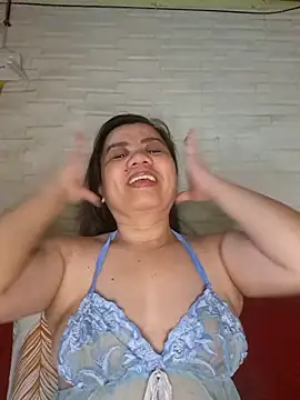 hotlyn45 online show from 2, 4, 2026