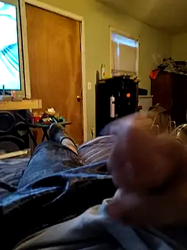 Snapshot of Wolfyking95 chatting on 8, 10, 2025 Wolfyking95 online show from 8, 10, 2025