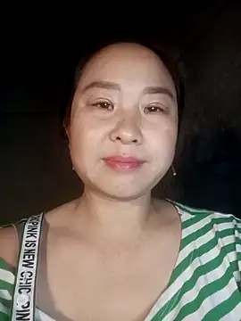 Snapshot of suki-lady chatting on 2, 11, 2025 suki-lady online show from 2, 11, 2025