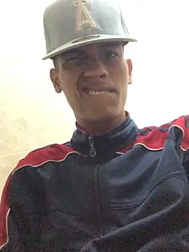 Snapshot of cofla_30 chatting on 5, 4, 2026 cofla 30 online show from 5, 4, 2026