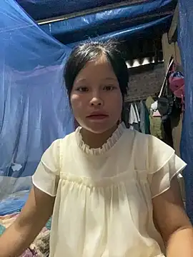 Snapshot of O_o_UwU_o_O chatting on 18, 10, 2025 O o UwU o O online show from 18, 10, 2025