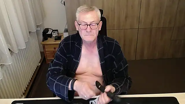 Snapshot of randyandy67 chatting on 17, 3, 2026 randyandy67 online show from 17, 3, 2026