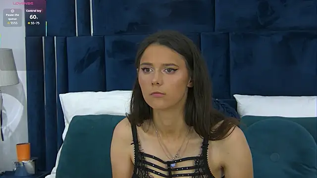 Snapshot of IsaNaughty chatting on 8, 9, 2025 IsaNaughty online show from 8, 9, 2025