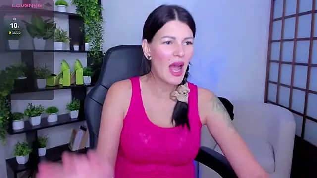 O1d Lady online show from 10, 10, 2025