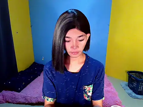 Snapshot of Petite_HugeCock chatting on 4, 4, 2026 Petite HugeCock online show from 4, 4, 2026