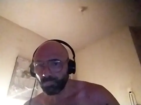Snapshot of alex87daco chatting on 19, 5, 2026 alex87daco online show from 19, 5, 2026