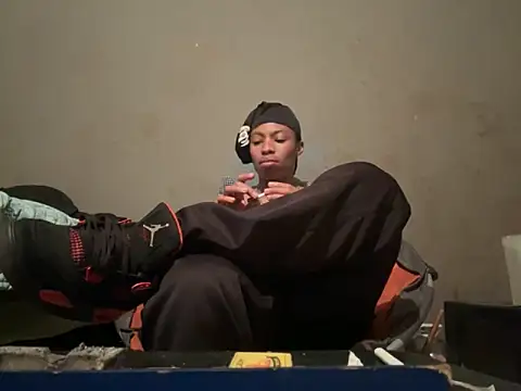 Snapshot of Tookey012 chatting on 24, 9, 2025 Tookey012 online show from 24, 9, 2025