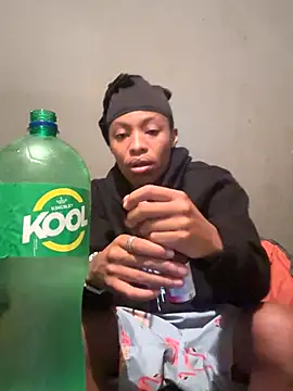 Snapshot of Tookey012 chatting on 27, 9, 2025 Tookey012 online show from 27, 9, 2025