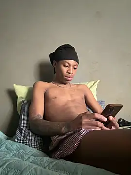 Snapshot of Tookey012 chatting on 13, 10, 2025 Tookey012 online show from 13, 10, 2025