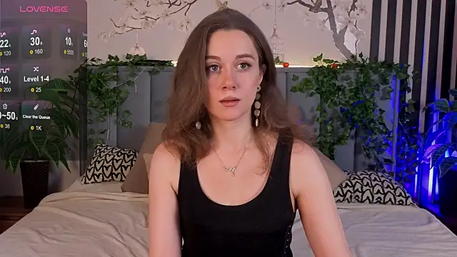 Snapshot of SkyHelen chatting on 19, 11, 2025 SkyHelen online show from 19, 11, 2025