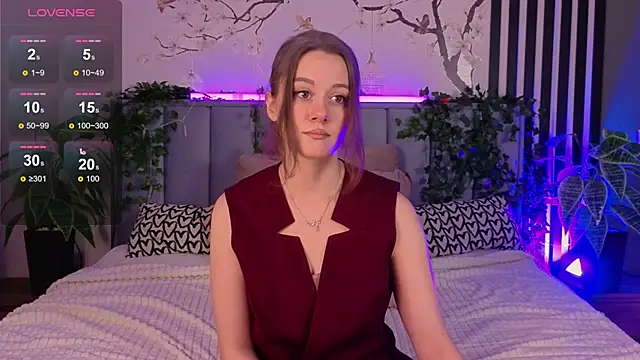 Snapshot of SkyHelen chatting on 28, 11, 2025 SkyHelen online show from 28, 11, 2025