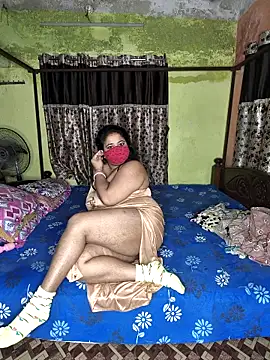 Snapshot of Smile-quien chatting on 15, 11, 2025 Smile-quien online show from 15, 11, 2025