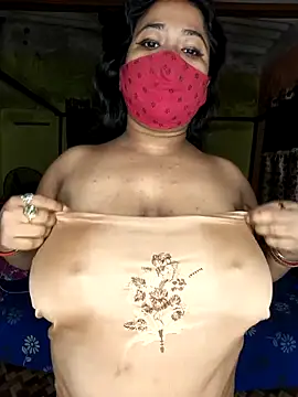 Snapshot of Smile-quien chatting on 16, 11, 2025 Smile-quien online show from 16, 11, 2025