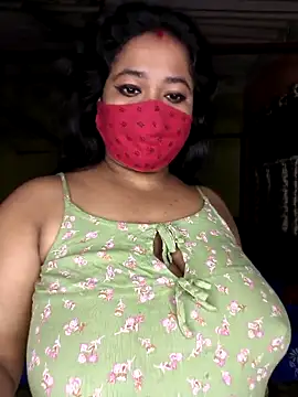 Snapshot of Smile-quien chatting on 19, 11, 2025 Smile-quien online show from 19, 11, 2025