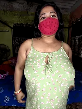 Snapshot of Smile-quien chatting on 26, 11, 2025 Smile-quien online show from 26, 11, 2025