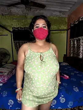 Snapshot of Smile-quien chatting on 28, 11, 2025 Smile-quien online show from 28, 11, 2025