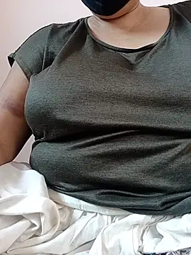 Snapshot of Rakhi_sawant143 chatting on 2, 8, 2026 Rakhi sawant143 online show from 2, 8, 2026