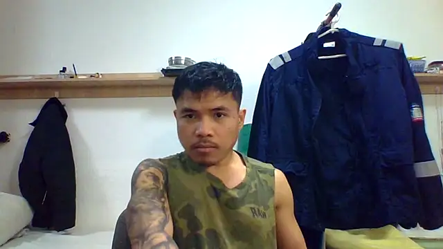 Snapshot of sessiontoyboy chatting on 23, 2, 2026 sessiontoyboy online show from 23, 2, 2026