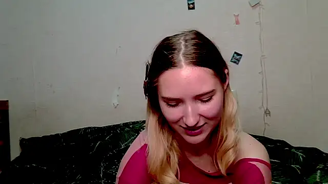 Snapshot of _kikiclark__ chatting on 16, 10, 2025 kikiclark online show from 16, 10, 2025