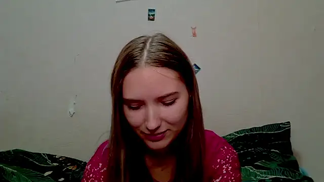 Snapshot of _kikiclark__ chatting on 21, 10, 2025 kikiclark online show from 21, 10, 2025