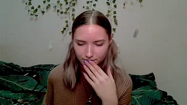 Snapshot of _kikiclark__ chatting on 24, 10, 2025 kikiclark online show from 24, 10, 2025