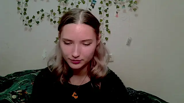 Snapshot of _kikiclark__ chatting on 29, 10, 2025 kikiclark online show from 29, 10, 2025