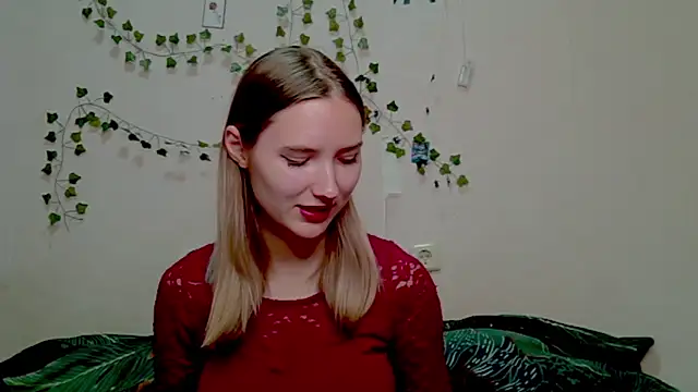 Snapshot of _kikiclark__ chatting on 29, 11, 2025 kikiclark online show from 29, 11, 2025