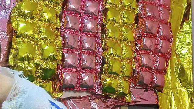  kikiclark   online show from 16, 4, 2026