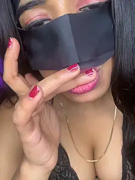 DesiSexyMonika online show from 15, 4, 2026