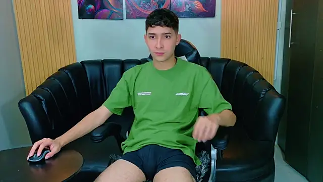 Snapshot of Kygo_Williams chatting on 19, 11, 2025 Kygo Williams online show from 19, 11, 2025