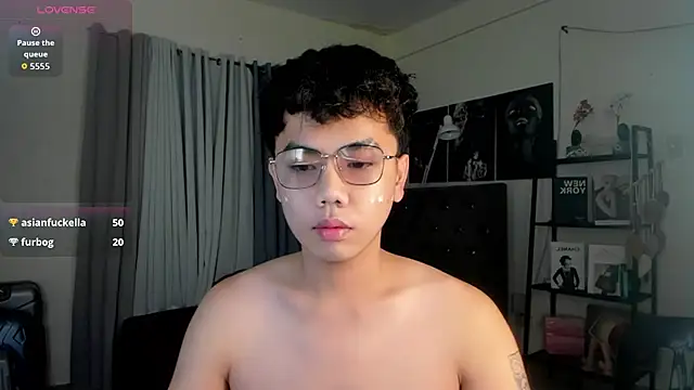 Snapshot of mightyhotcock chatting on 17, 9, 2025 mightyhotcock online show from 17, 9, 2025