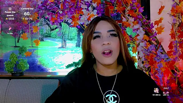 Cristal Villael online show from 11, 11, 2025