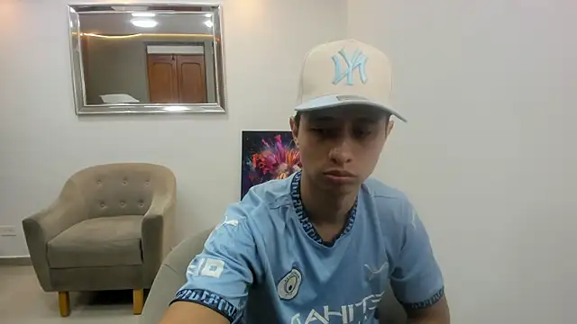 Snapshot of andre_blow chatting on 24, 10, 2025 andre blow online show from 24, 10, 2025