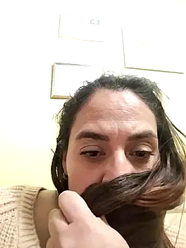 Snapshot of denissebombon chatting on 3, 2, 2026 denissebombon online show from 3, 2, 2026