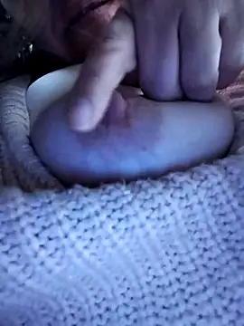 Snapshot of denissebombon chatting on 5, 2, 2026 denissebombon online show from 5, 2, 2026