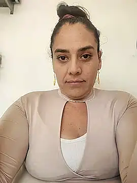 Snapshot of denissebombon chatting on 11, 2, 2026 denissebombon online show from 11, 2, 2026