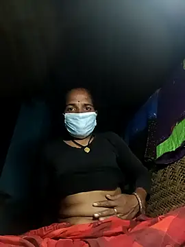 Snapshot of Hot-honi chatting on 4, 11, 2025 Hot-honi online show from 4, 11, 2025